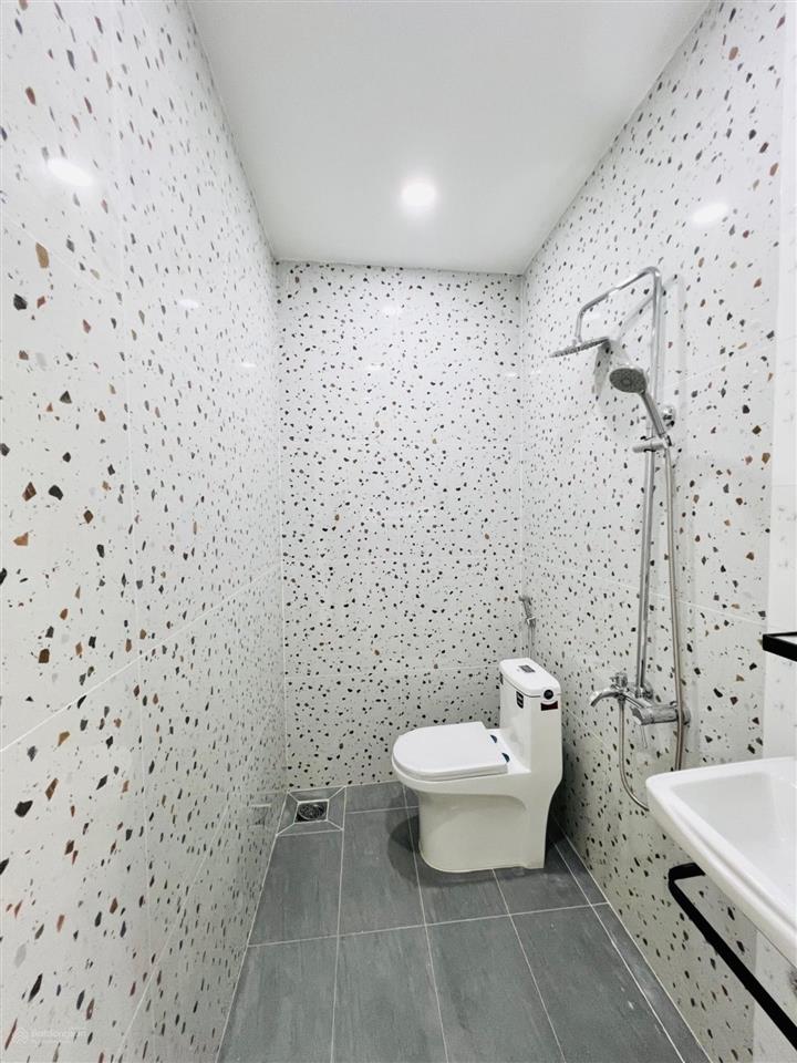 6.38 tỷ nhà 4 tầng dài gần 23m p.15 q.8