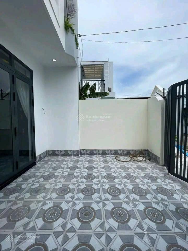 Nhà lầu 2 mặt tiền trung tâm tân triều, gần ubnd và thcs thạnh phú, giá siêu ưu đãi, tặng nội thất