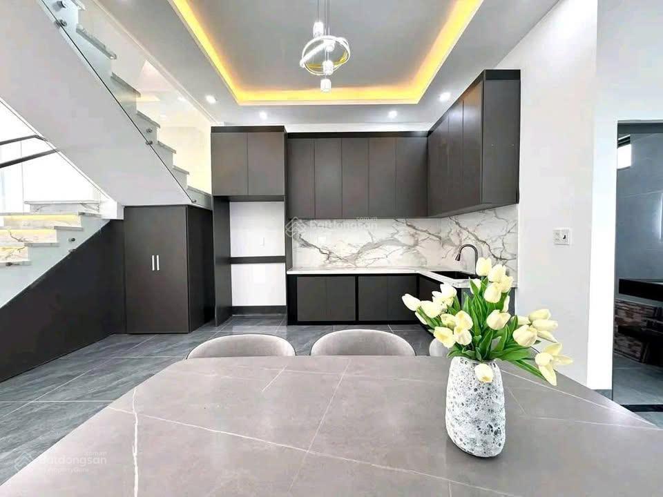 Nhà lầu 2 mặt tiền trung tâm tân triều, gần ubnd và thcs thạnh phú, giá siêu ưu đãi, tặng nội thất