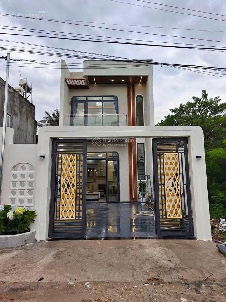Cô chú về quê ở luôn, cần bán nhanh căn nhà lầu gần cây xăng 75, argribank đồng khởi