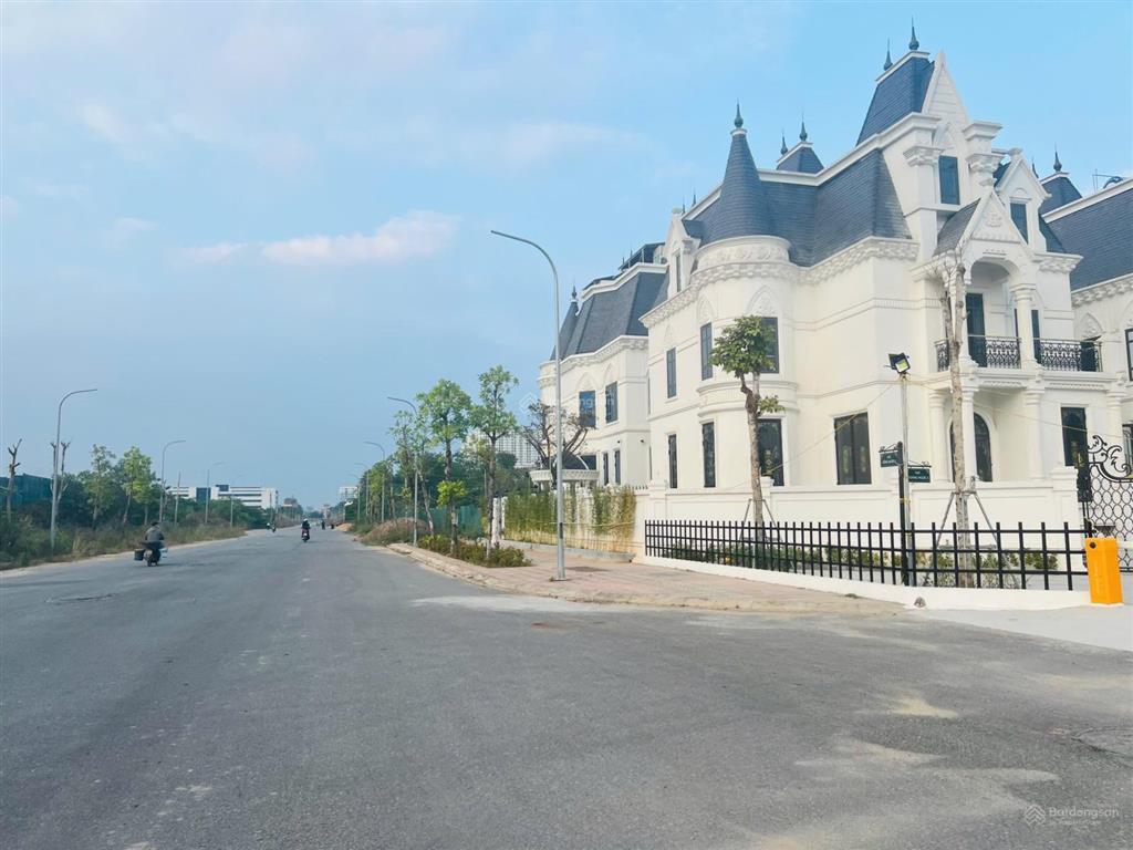 Bán gấp bt 180m2 tại jade square, xuân đỉnh, bắc từ liêm giá chỉ ngang liền kề