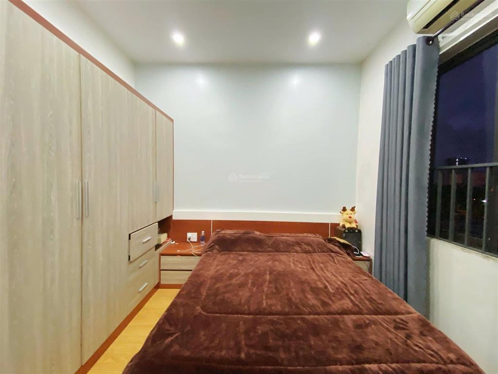 Giá chỉ 21 tỷ bán tòa căn hộ 5 tầng trần nhân tông  đường 15m5  lô góc  thang máy. dt 110m²
