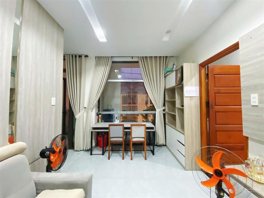 Giá chỉ 21 tỷ bán tòa căn hộ 5 tầng trần nhân tông  đường 15m5  lô góc  thang máy. dt 110m²