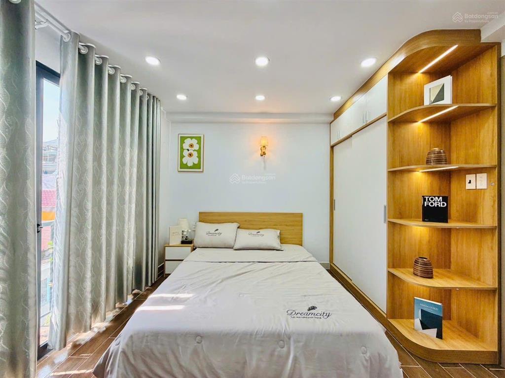 Nhà mới đẹp  dọn vào ở ngay  bao sang tên  5 tầng  tặng full nội thất  chỉ 7.25 tỷ (tl)