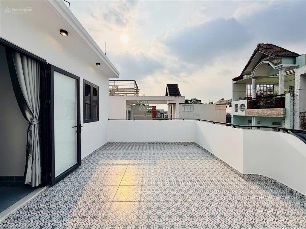 Bán gấp nhà riêng ngang 6métx10.3mét 5pn, 5wc tại nguyễn tư giản, 9,7 tỷ, 61m2 đẹp, nhiều tiện ích