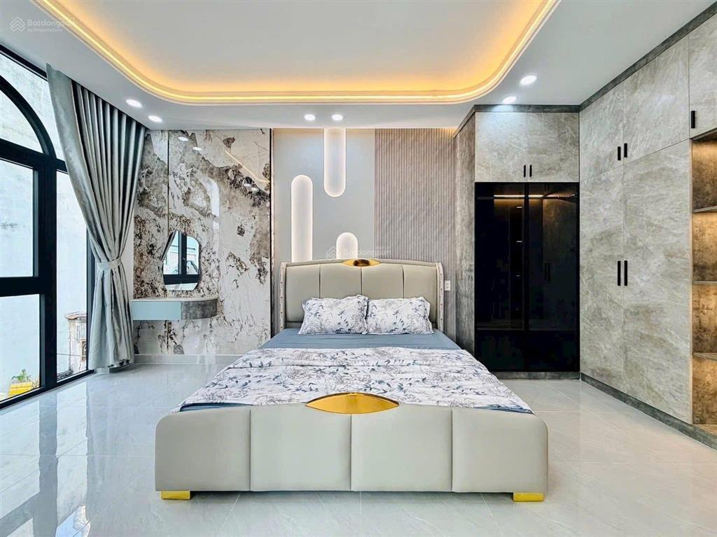 Bán gấp nhà riêng ngang 6métx10.3mét 5pn, 5wc tại nguyễn tư giản, 9,7 tỷ, 61m2 đẹp, nhiều tiện ích