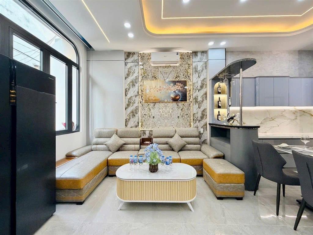 Bán gấp nhà riêng ngang 6métx10.3mét 5pn, 5wc tại nguyễn tư giản, 9,7 tỷ, 61m2 đẹp, nhiều tiện ích