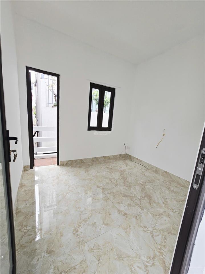 Bán nhà phố hoàng hoa thám, 5 tầng, cách ô tô 5m, giá 7.1 tỷ