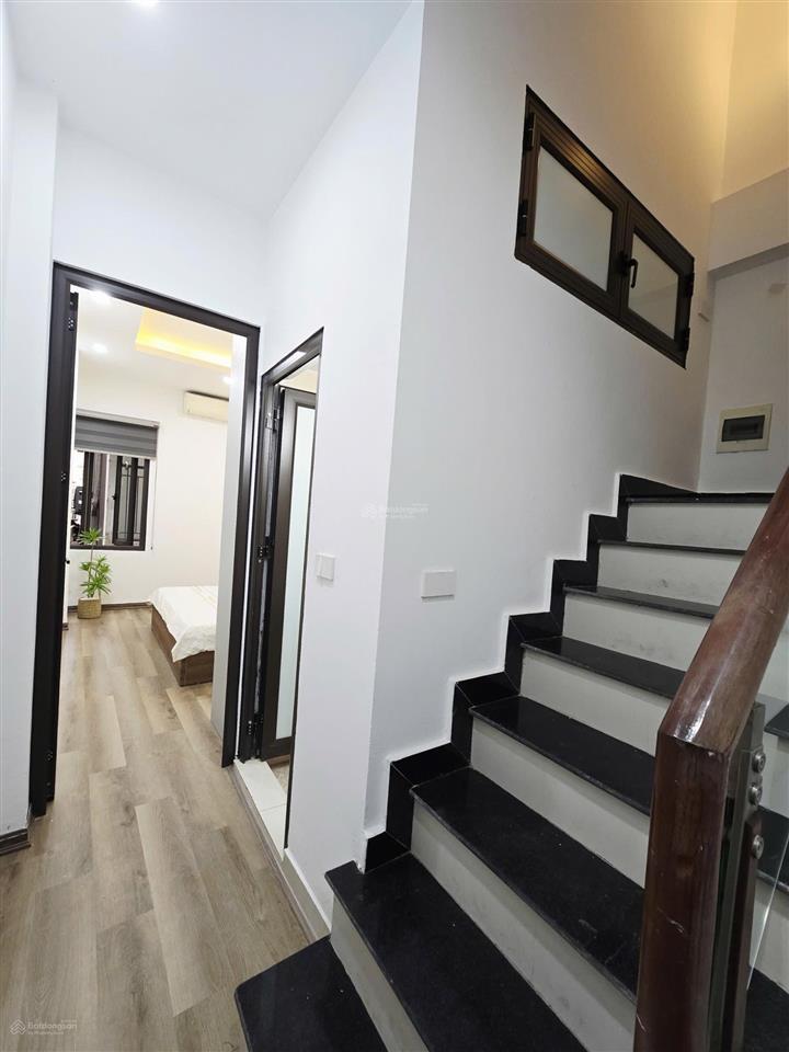 Bán nhà phố hoàng hoa thám, 5 tầng, cách ô tô 5m, giá 7.1 tỷ