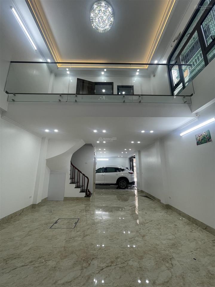 Bán tòa nhà lô góc 7 tầng thang máy mới tinh, gara ô tô, phân lô quân đội  hơn 28 tỷ
