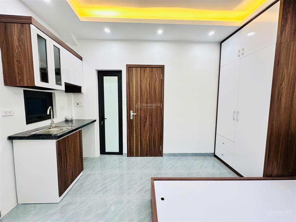 Bán căn ccmn xây mới tại trung kiên, tây tựu  gần đh công nghiệp  10 phòng khép kín, thang máy