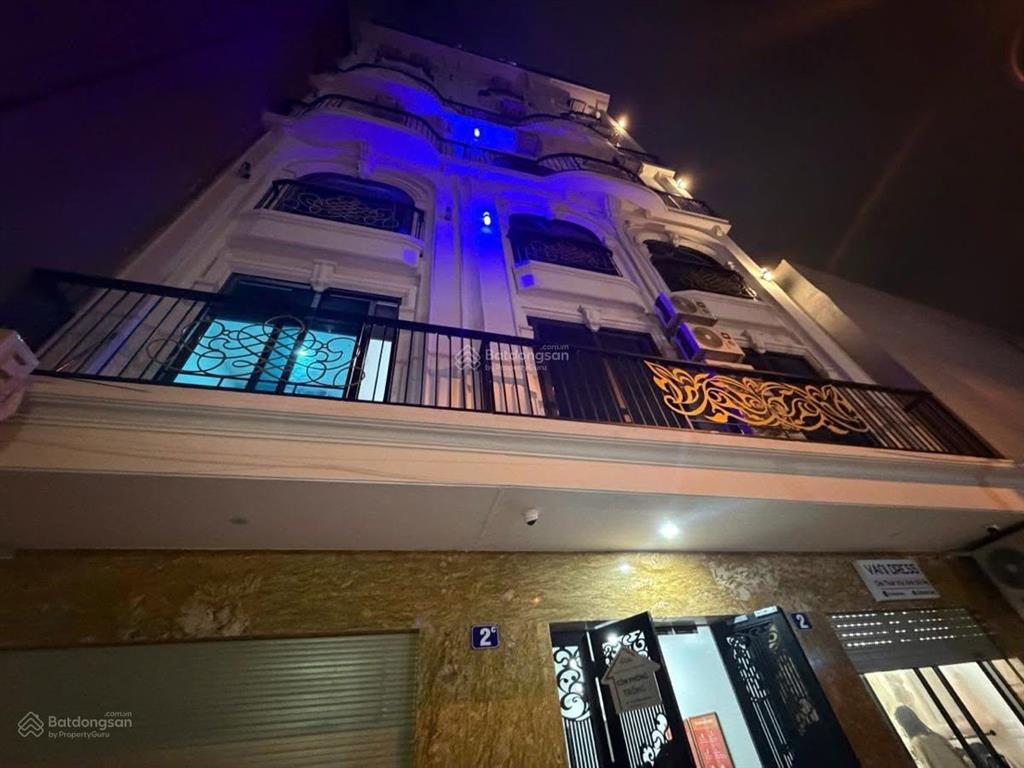Ccmn phố thái thịnh, cách phố 1 nhà  250m2, mt 10m  66 phòng khép kín  đẳng cấp dòng tiền