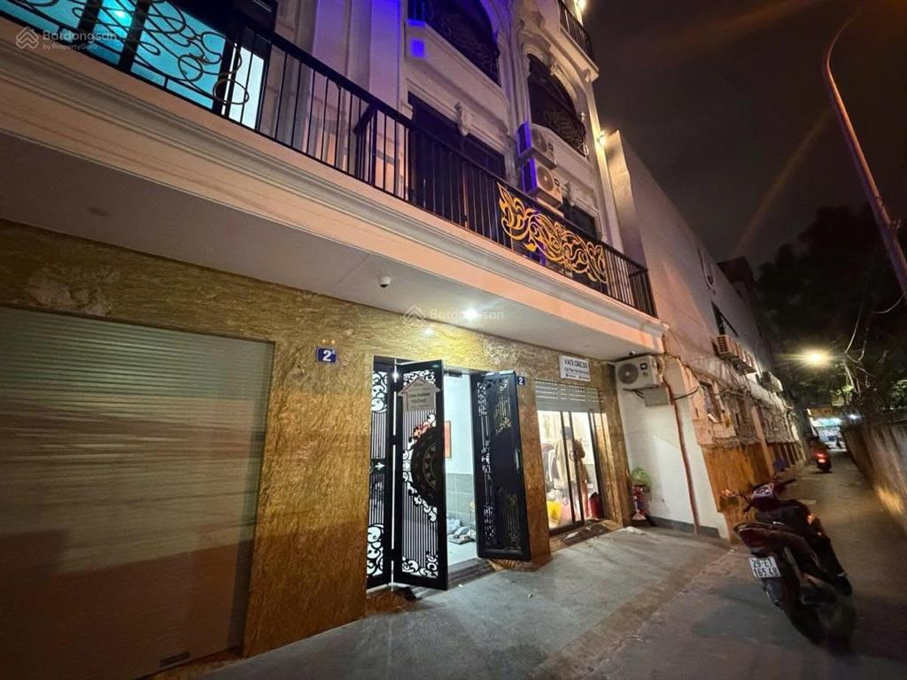 Ccmn phố thái thịnh, cách phố 1 nhà  250m2, mt 10m  66 phòng khép kín  đẳng cấp dòng tiền