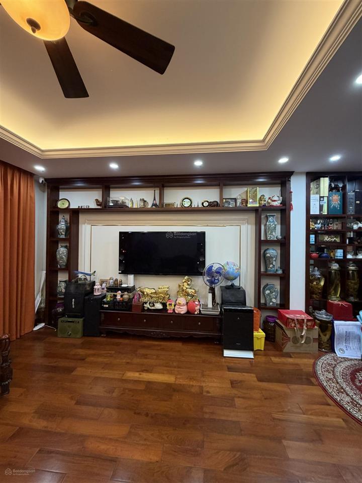 Bán căn nhà 83m², 6 tầng thang máy, 2 mặt trước sau ô tô tránh tại nguyễn chí thanh, đống đa