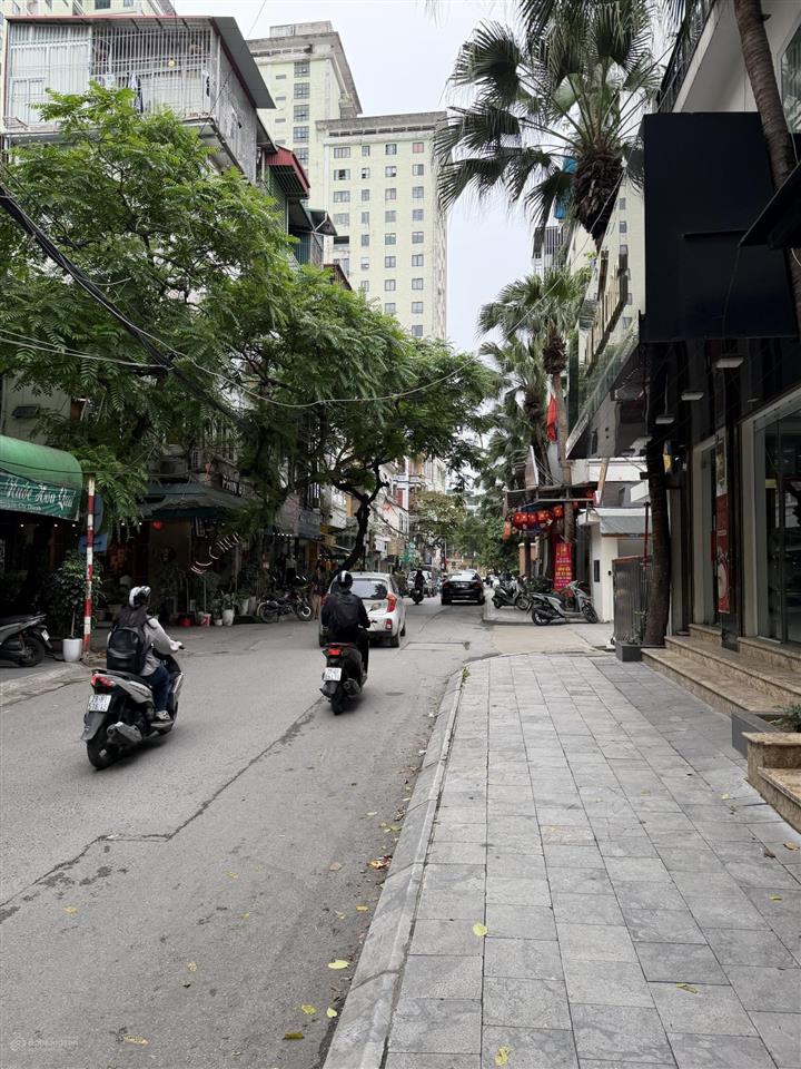Bán căn nhà 83m², 6 tầng thang máy, 2 mặt trước sau ô tô tránh tại nguyễn chí thanh, đống đa