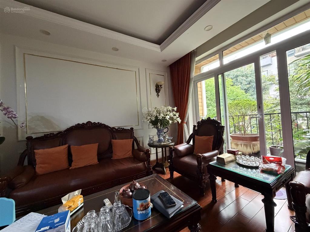 Bán căn nhà 83m², 6 tầng thang máy, 2 mặt trước sau ô tô tránh tại nguyễn chí thanh, đống đa