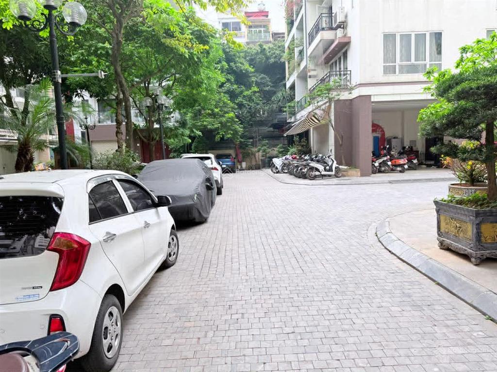Bán căn nhà 83m², 6 tầng thang máy, 2 mặt trước sau ô tô tránh tại nguyễn chí thanh, đống đa
