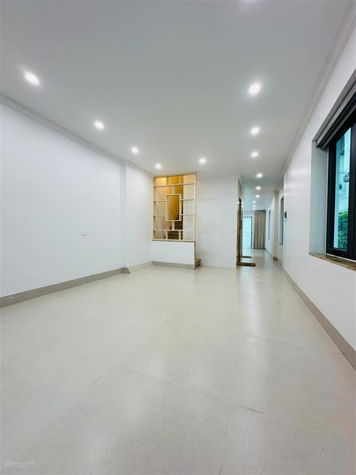 Bán nhà phố phạm văn đồng, nghĩa đô  7 tầng, 3 mặt ngõ ô tô  thang máy  ở kết hợp văn phòng