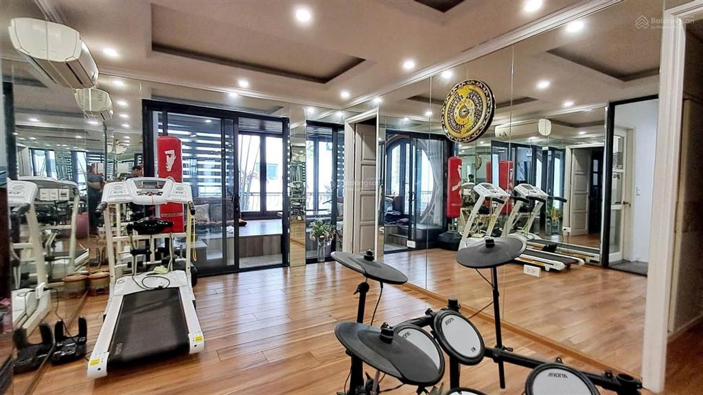 Bán nhà phố vip nguyễn đình thi, tây hồ  dt 92m2, mặt tiền 10m  đẳng cấp chủ sở hữu