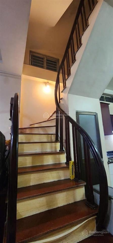Bán nhà phố cầu giấy, lô góc 4 tầng, mt 4m, cách phố 50m, cực kỳ thuận tiện  10.99 tỷ