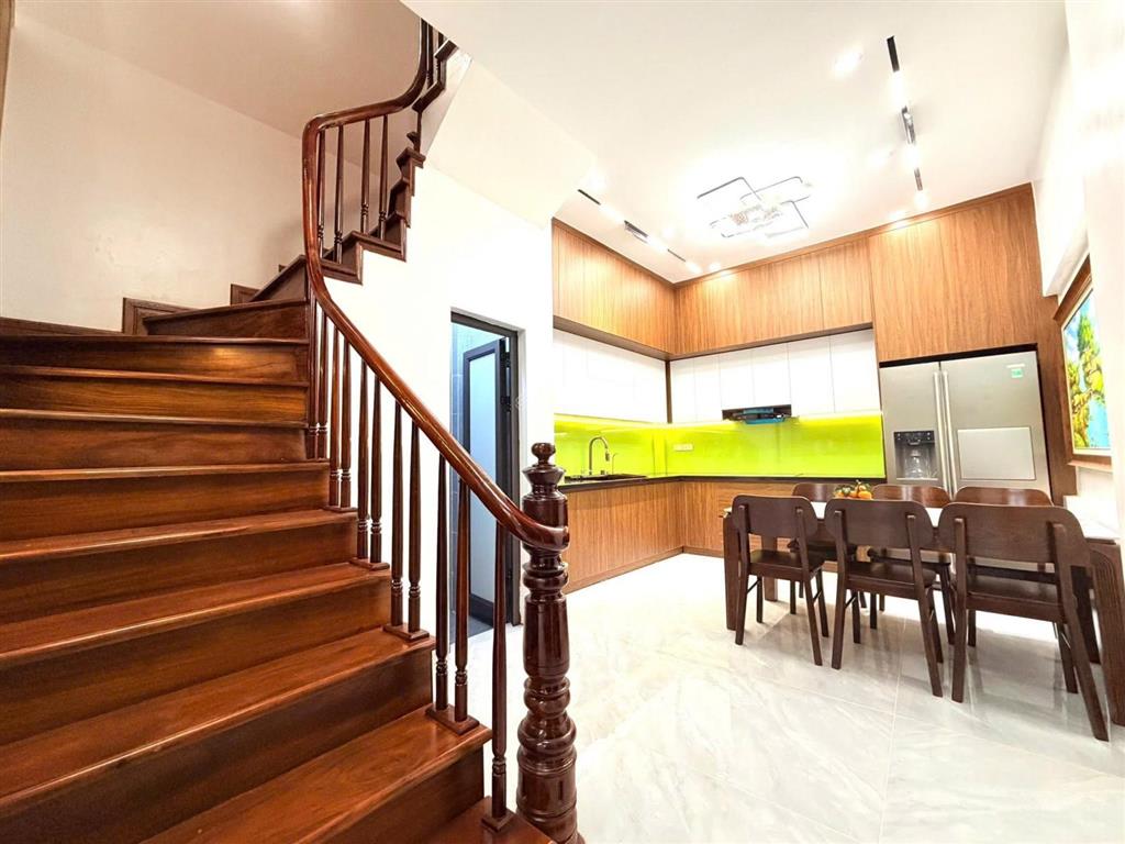 Bán nhà riêng ngõ 20 hồ tùng mậu  nhà đẹp full nội thất ở ngay  gần đh sư phạm, quốc gia