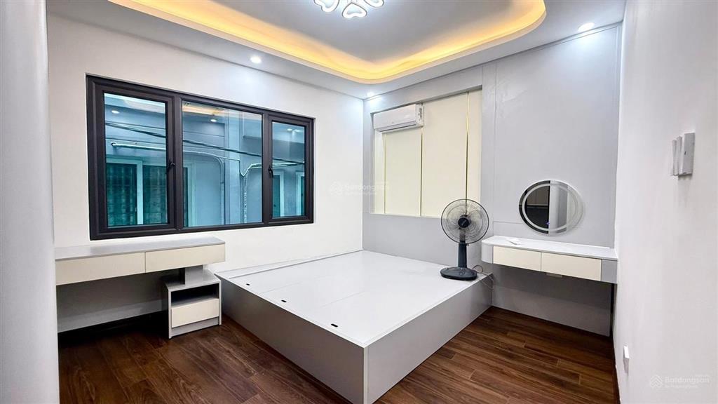 Cắt lãi 600 triệu  bán gấp nhà xuân đỉnh  38m2 4 tầng 4 ngủ  gần ô tô  hơn 8 tỷ, còn bớt nữa