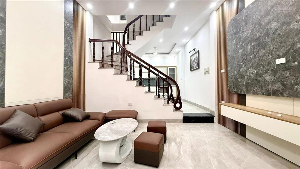 Cắt lãi 600 triệu  bán gấp nhà xuân đỉnh  38m2 4 tầng 4 ngủ  gần ô tô  hơn 8 tỷ, còn bớt nữa