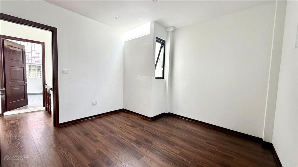 Cắt lãi 600 triệu  bán gấp nhà xuân đỉnh  38m2 4 tầng 4 ngủ  gần ô tô  hơn 8 tỷ, còn bớt nữa