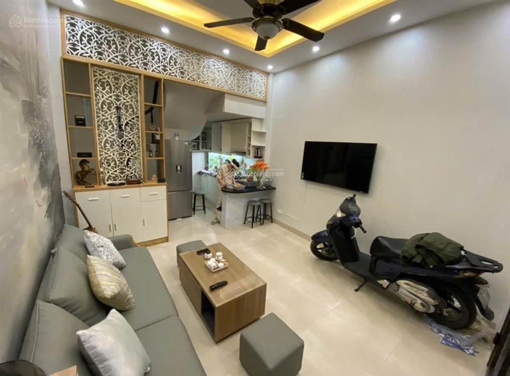Xuân diệu, tây hồ  bán nhà 4 tầng, 9.2 tỷ  ngõ thông, an sinh đỉnh  không khí trong lành