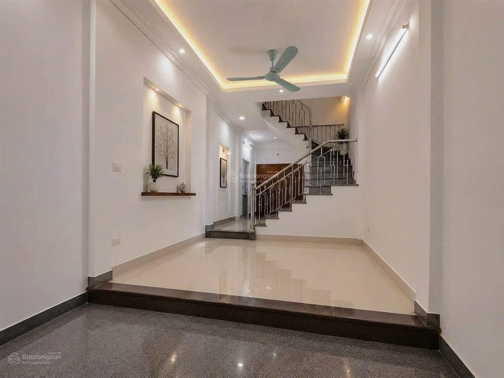 Bán nhà 5 tầng phố phan đình giót, la khê, hà đông  dt 41/45m2  ô tô đỗ cửa  7.95 tỷ