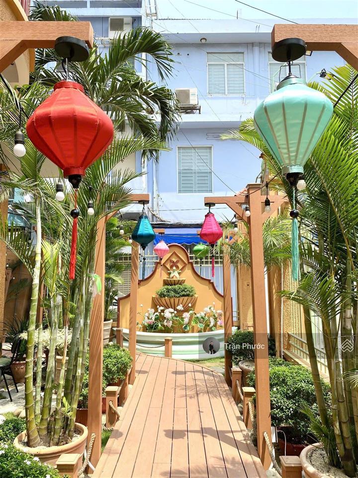 Biệt thự sân vườn 21s nguyễn văn trỗi p.11 quận phú nhuận dt 16x20m kc 1 trệt 2 lầu sân vườn