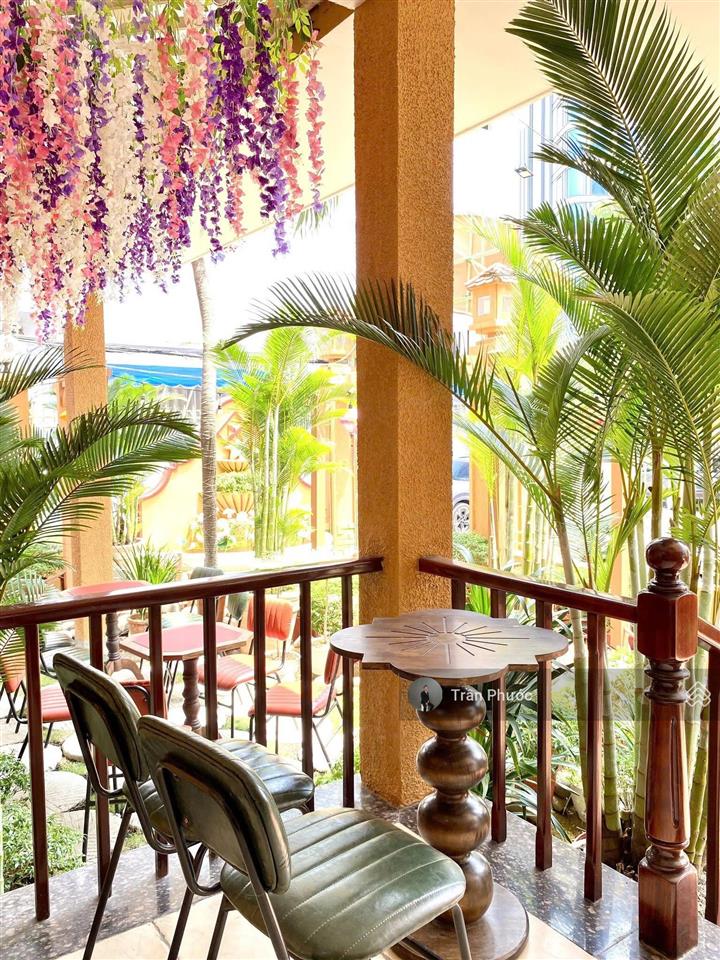 Biệt thự sân vườn 21s nguyễn văn trỗi p.11 quận phú nhuận dt 16x20m kc 1 trệt 2 lầu sân vườn