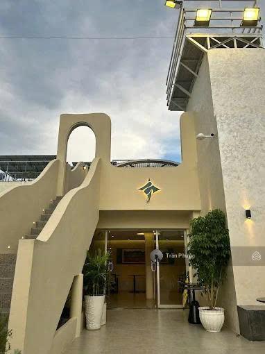 Nhà mặt tiền 251 tô hiến thành, quận 10. diện tích 6x23m, kết cấu trệt + 2 lầu + sân thượng