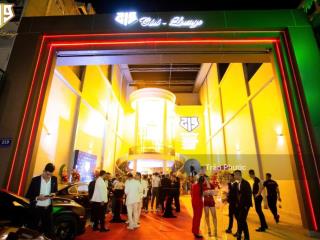 Nhà 217 219 221 lý thái tổ, p.9, quận 10  diện tích 700 m²  11 x38 nở hậu 25m