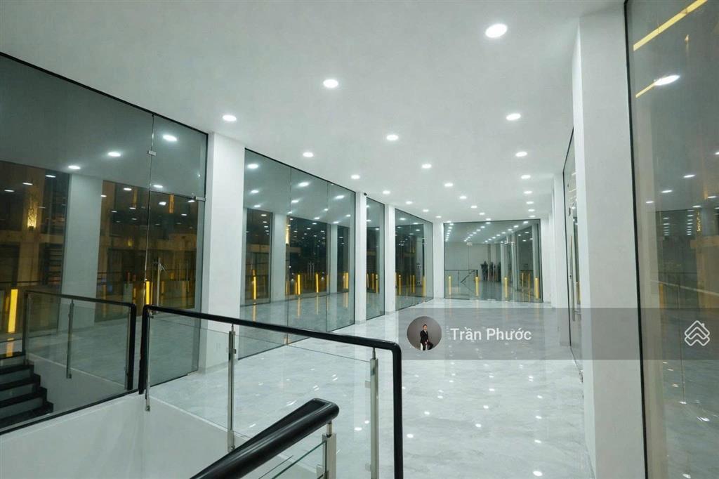 Nhà mt 21 23a thạch thị thanh, quận 1. diện tích 9.5 x 18m. kết cấu trệt 1 lầu st