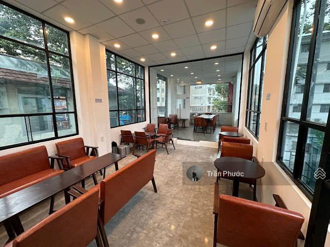 Nhà góc 2mt 51 nguyễn trãi, phường 2, quận 5. diện tích trệt 4mx17,8m. kết cấu trệt + 2 lầu