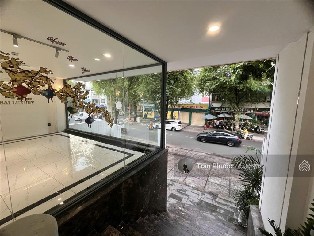 Nhà mt 180a1 nguyễn văn thủ, quận 1 dt 8,5 x 18m kc hầm + trệt + 4 lầu + sân thượng tm