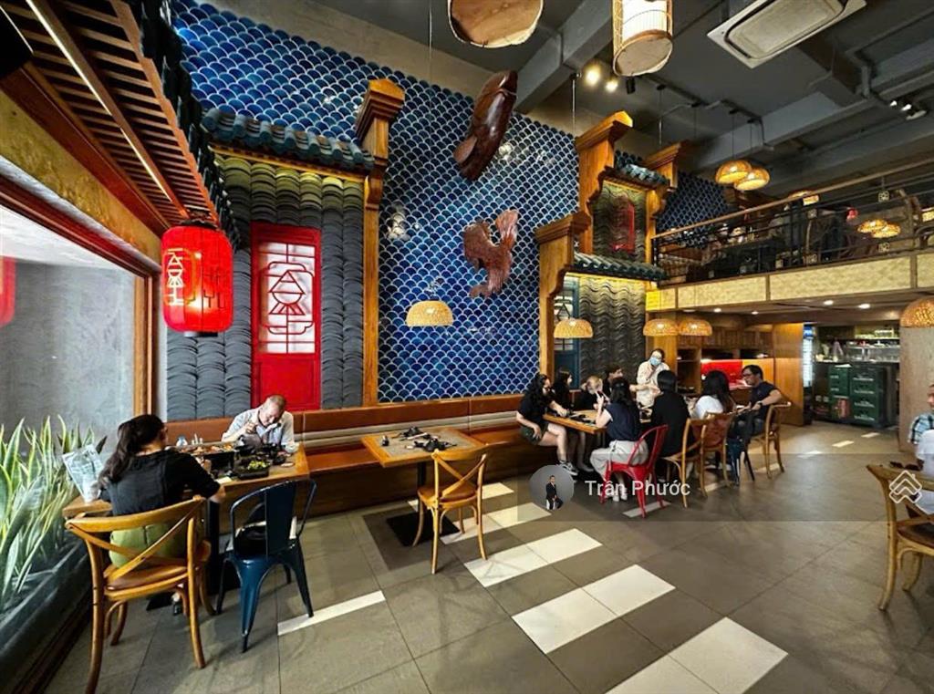 Nhà mt số 17 hồ xuân hương, quận 3. diện tích 14m 17m. kết cấu trệt + lửng + 2 lầu trống suốt