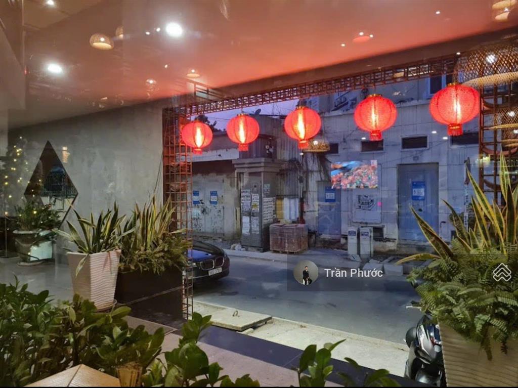 Nhà mt số 17 hồ xuân hương, quận 3. diện tích 14m 17m. kết cấu trệt + lửng + 2 lầu trống suốt