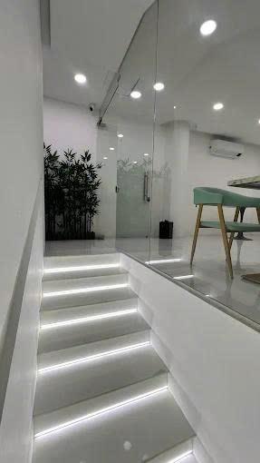 Nhà mặt tiền 24 nguyễn trãi, quận 1 dt 4 x 20m kc trệt + lửng + 4 lầu giá thuê 135 triệu