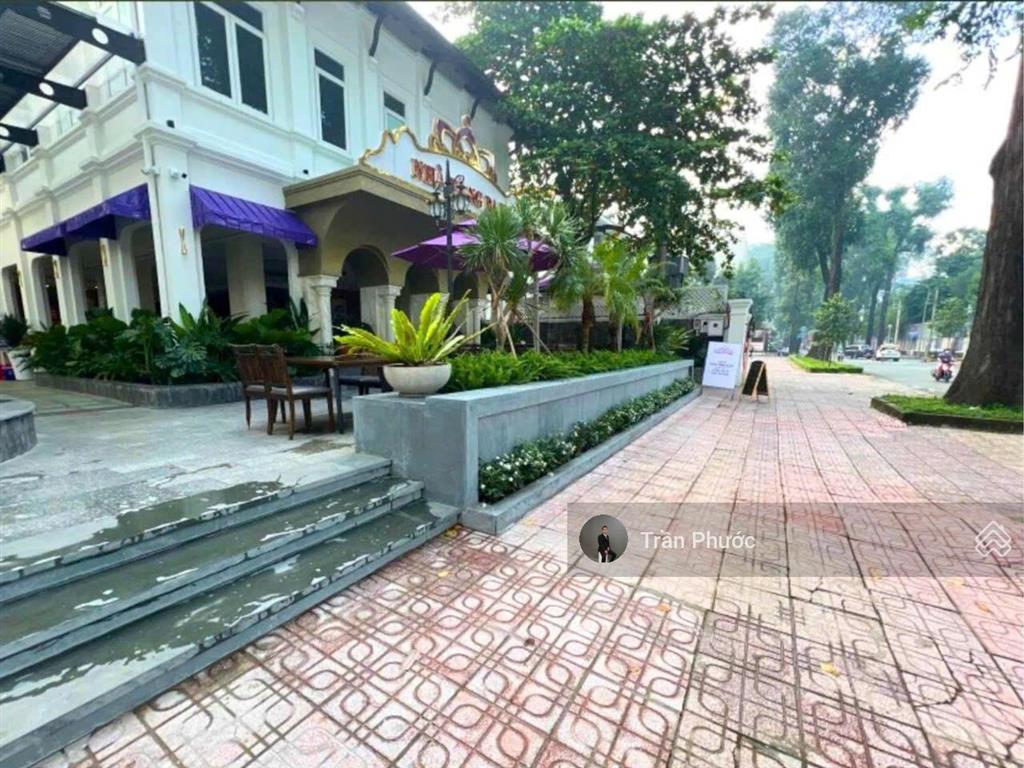 Cho thuê biệt thự 34 trần quốc thảo, quận 3 diện tích 20,6m 32m kết cấu trệt + 1 lầu sân vườn