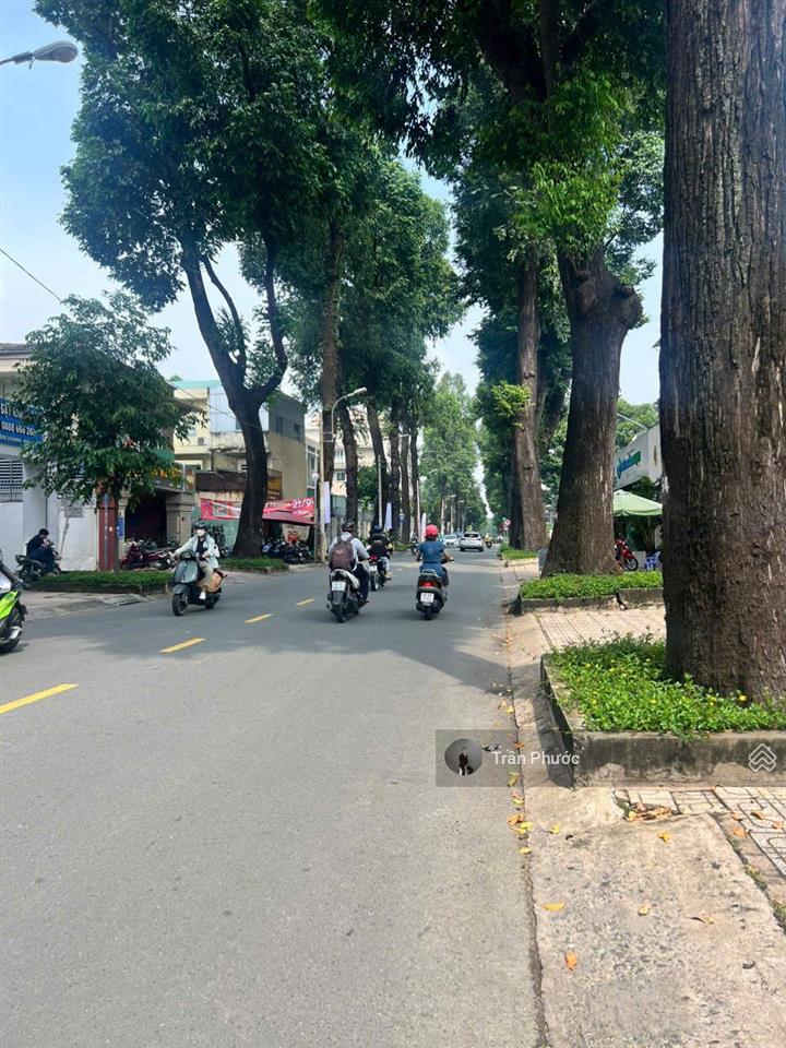 Cho thuê biệt thự 34 trần quốc thảo, quận 3 diện tích 20,6m 32m kết cấu trệt + 1 lầu sân vườn