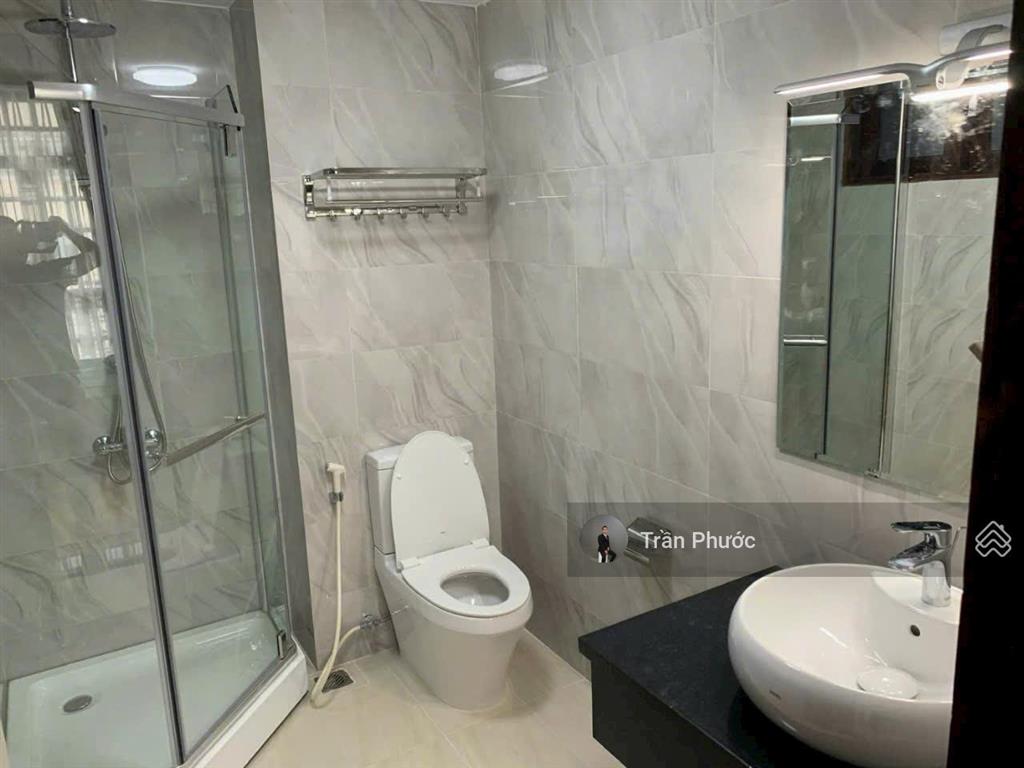 Cho thuê nhà 449 sư vạn hạnh, phường 12 quận 10  diện tích 7,17m 16m  kết cấu trệt + 2 lầu