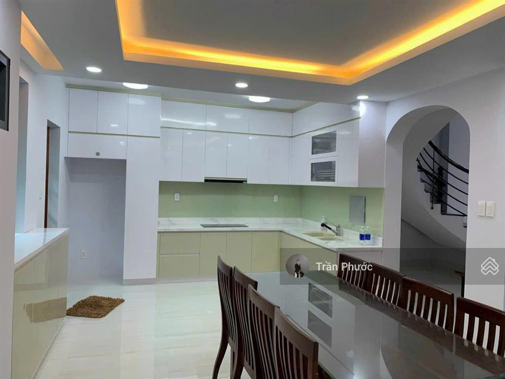Cho thuê nhà 449 sư vạn hạnh, phường 12 quận 10  diện tích 7,17m 16m  kết cấu trệt + 2 lầu