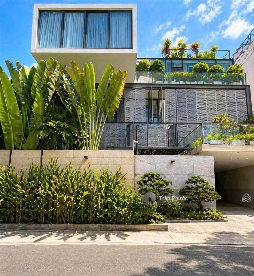 Biệt thự sân vườn số 70 nguyễn sỹ sách, p.15 q. tân bình dt 18 x 19m. kc 4 tầng + lửng, thang máy