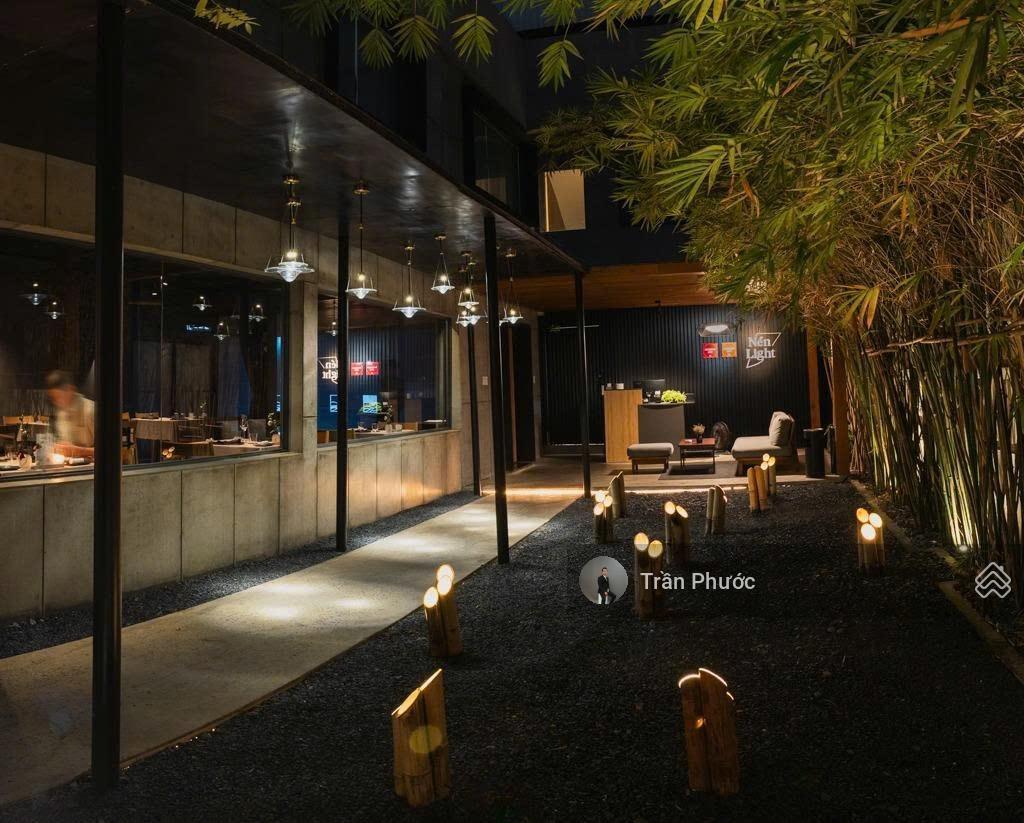 Nhà nc 122 trần đình xu, quận 1 diện tích 13m x 25m kết cấu 1 trệt 1 lầu sân vườn rộng trần cao