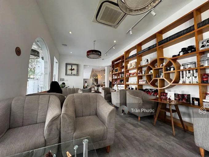 Biệt thự kiểu pháp 79a phan kế bính p. đa kao quận 1  ngang 14 m, 1 trệt 1 lầu phù hợp kinh doanh