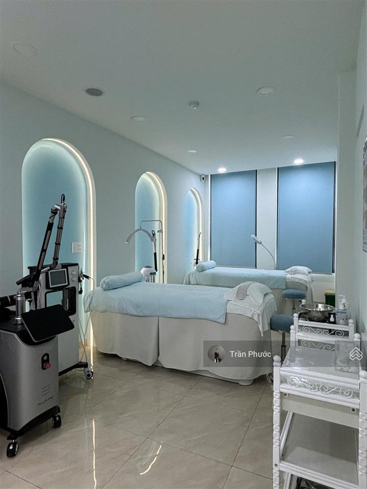 Nhà mt 11a trần quý khoách, phường tân định, quận 1  dt 8m x 15m  kc hầm xe + 4 lầu, thang máy