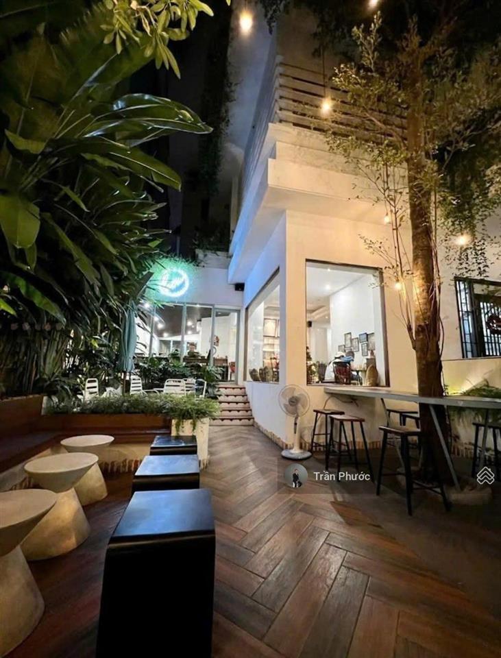 Biệt thự siêu đẹp đường hoa mai q. phú nhuận dt 16x18m 1 trệt 2 lầu sân vườn nhà mới đẹp