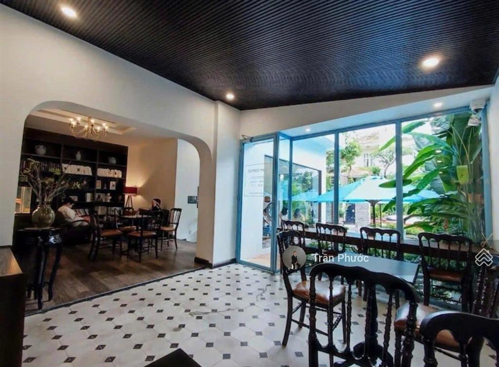 Biệt thự siêu đẹp đường hoa mai q. phú nhuận dt 16x18m 1 trệt 2 lầu sân vườn nhà mới đẹp